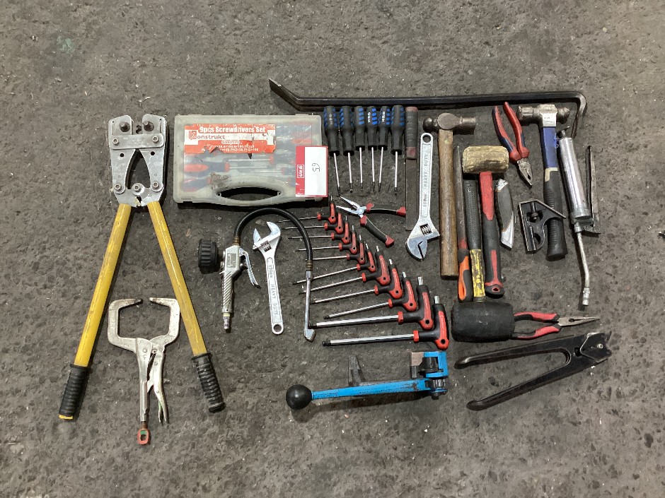 <p>Qty of Handtools</p>