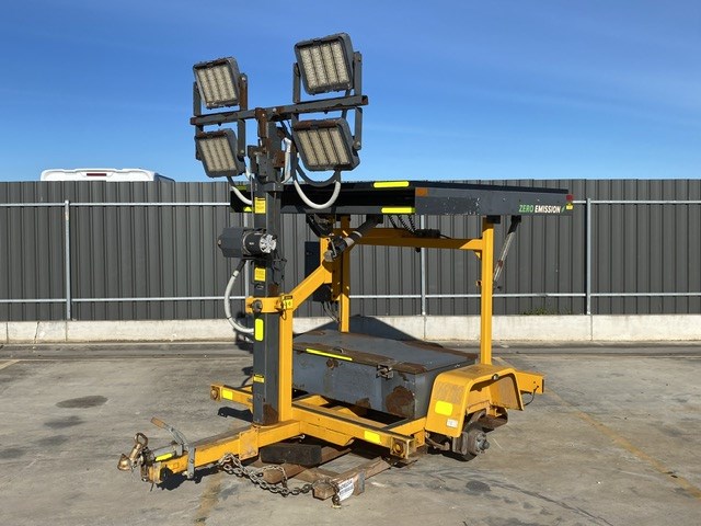2018 Saferoads LED Single Light Tower Trailer (Parts)