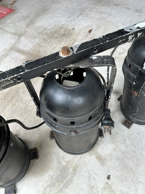 0032-2584072 · Ex Stock - Par64