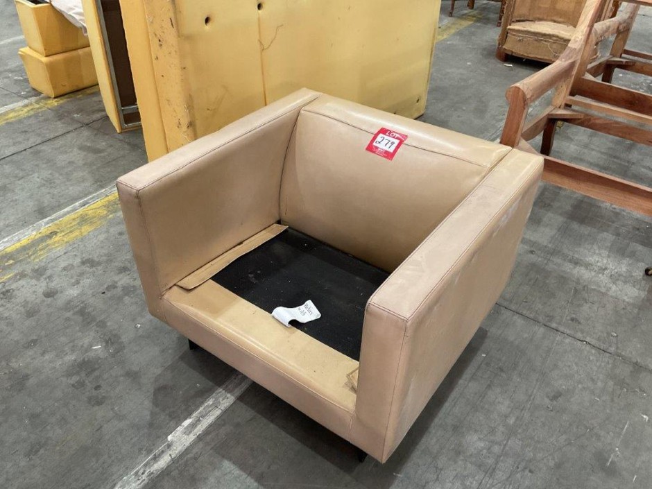 <p>Beige Armchair</p>