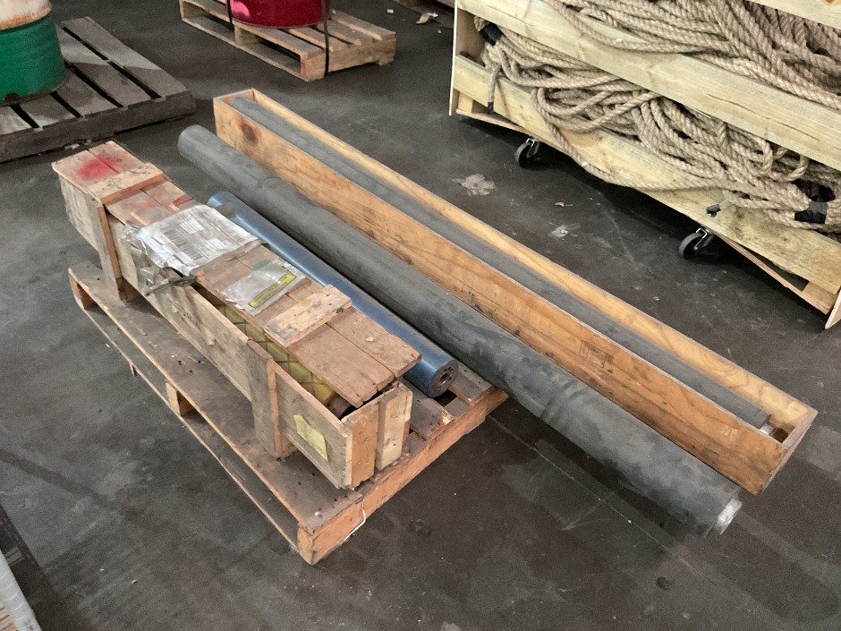 4 x Rollers (2x Rubber, 2x Unknown)