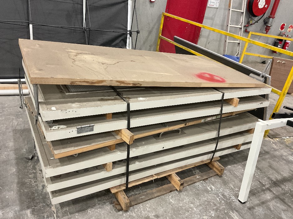 <p>Pallet of Assorted Doors</p>