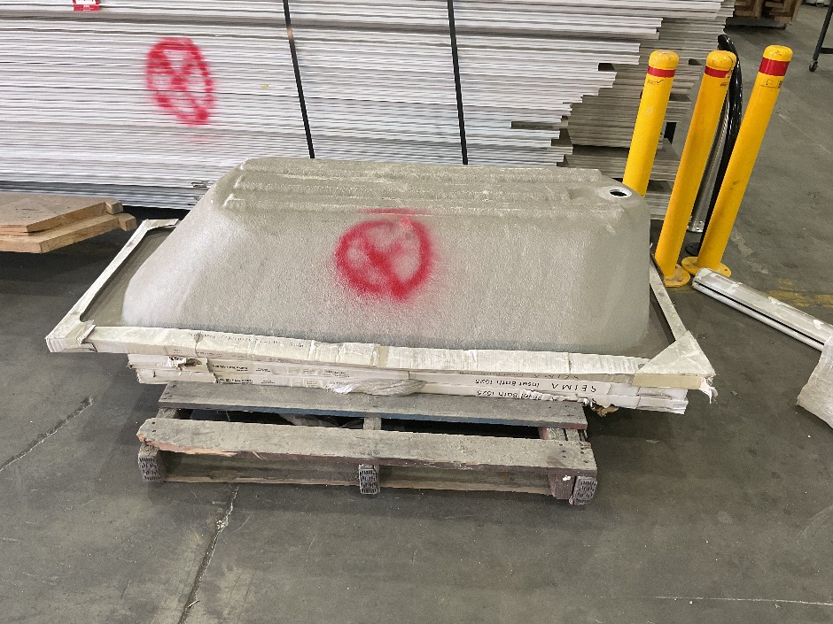 3x Assorted Bath Tubs