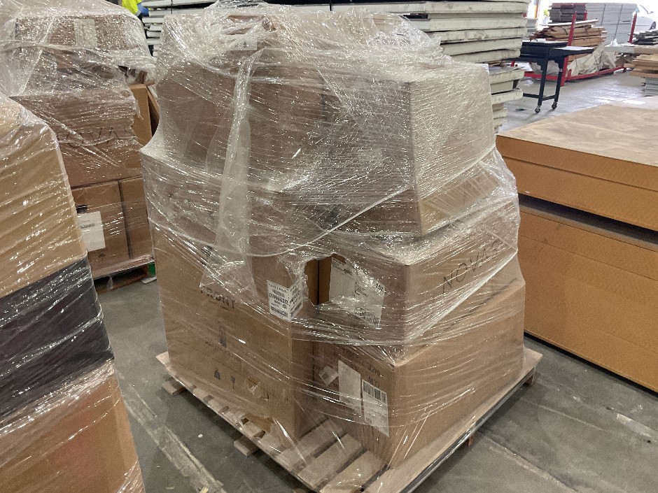 Pallet of Assorted Plumbing Fitting and Unknown Fisher & Paykel Applianc