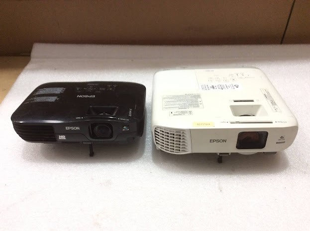 Epson EB-990U&EH-TW450 LCD Projector (Lot of 2)