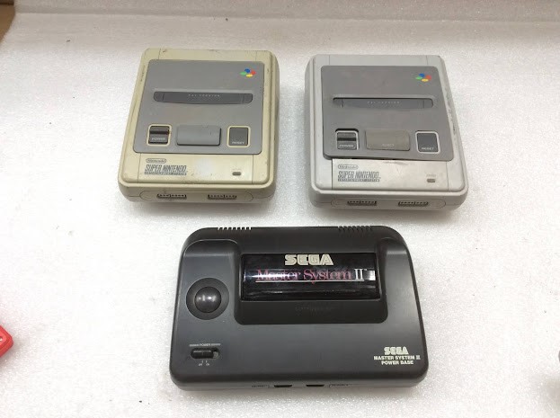 Nintendo SNSP-001A Super NES &Sega 3006-03 System II Console(Lot of3)