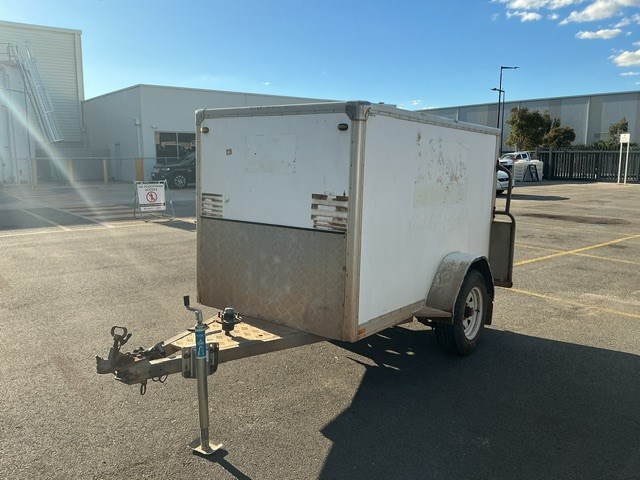 <p> 2014 Unknown  Enclosed  Single Box Trailer</p>