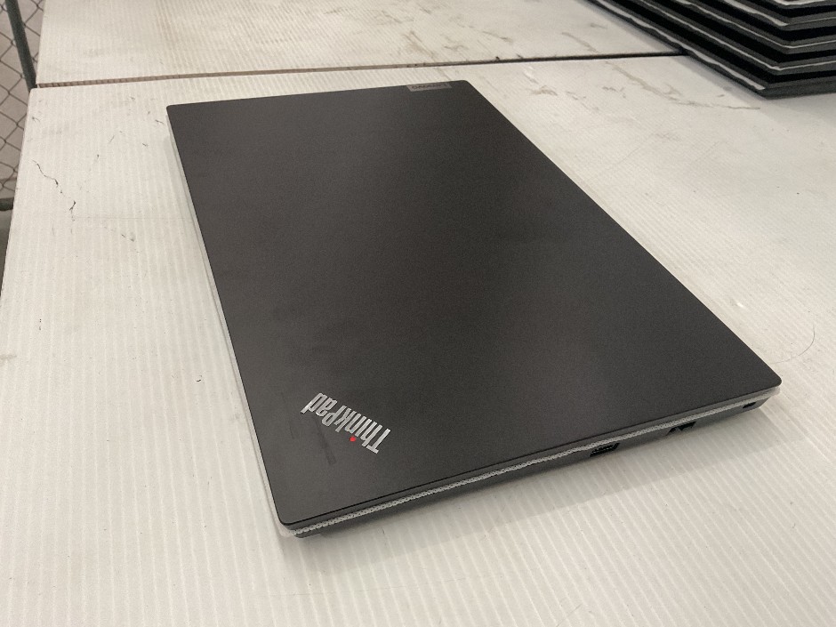 <p>Lenovo E15 Gen 2 Thinkpad Laptop</p>
