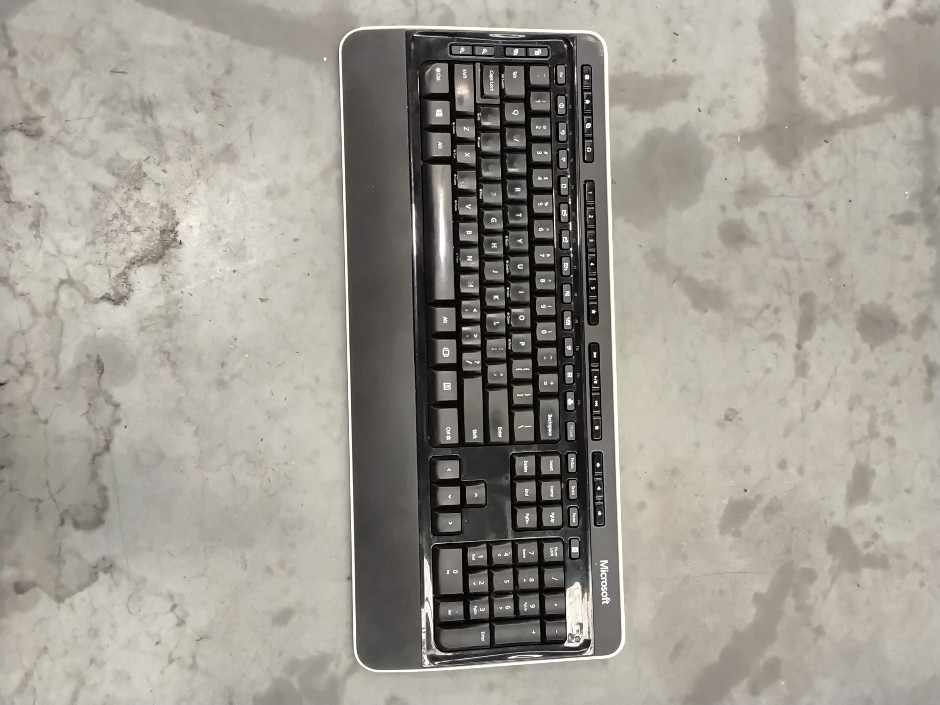 Microsoft 3050 keyboards
