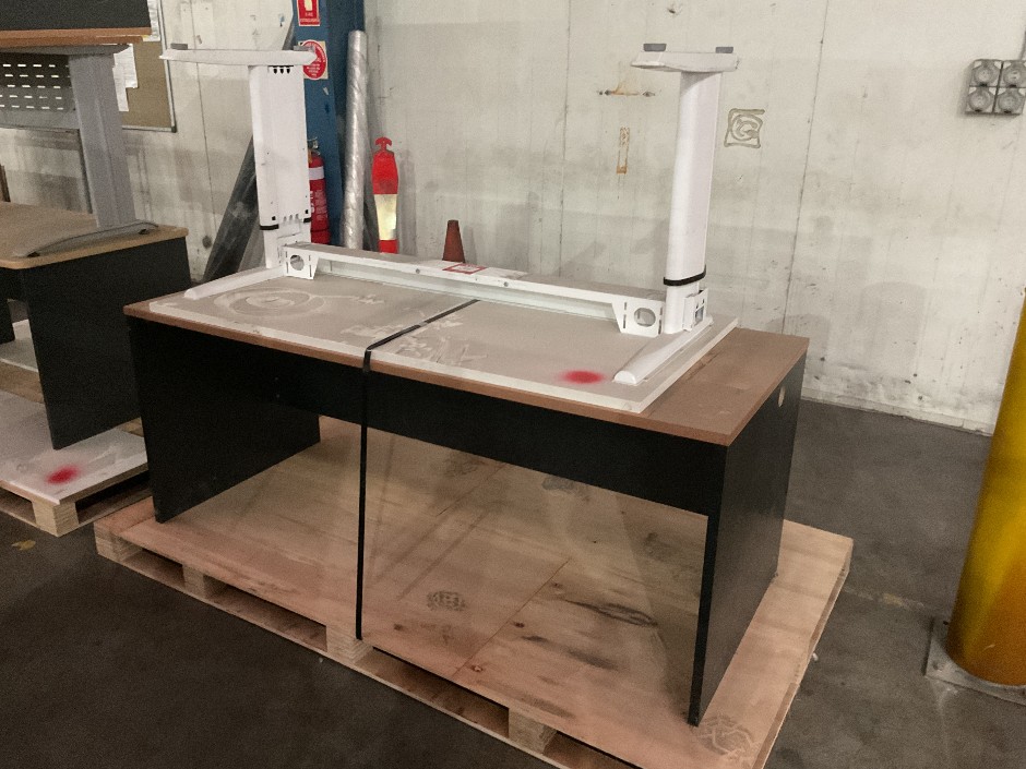 2x Assorted Desks