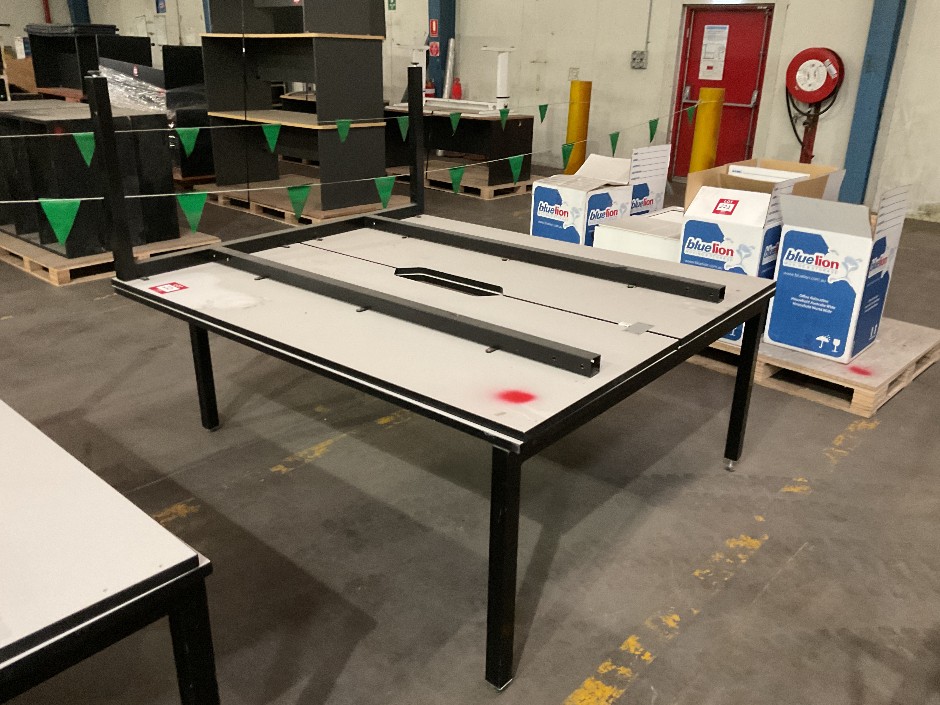 4x Workdesks - Interconnected