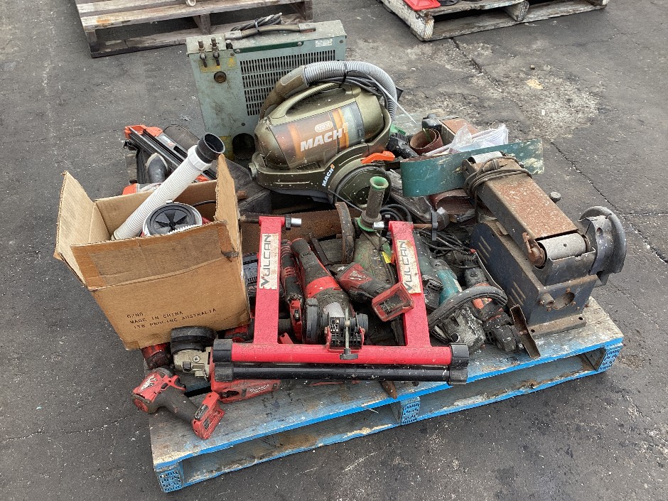 <p>Assorted Tools</p>