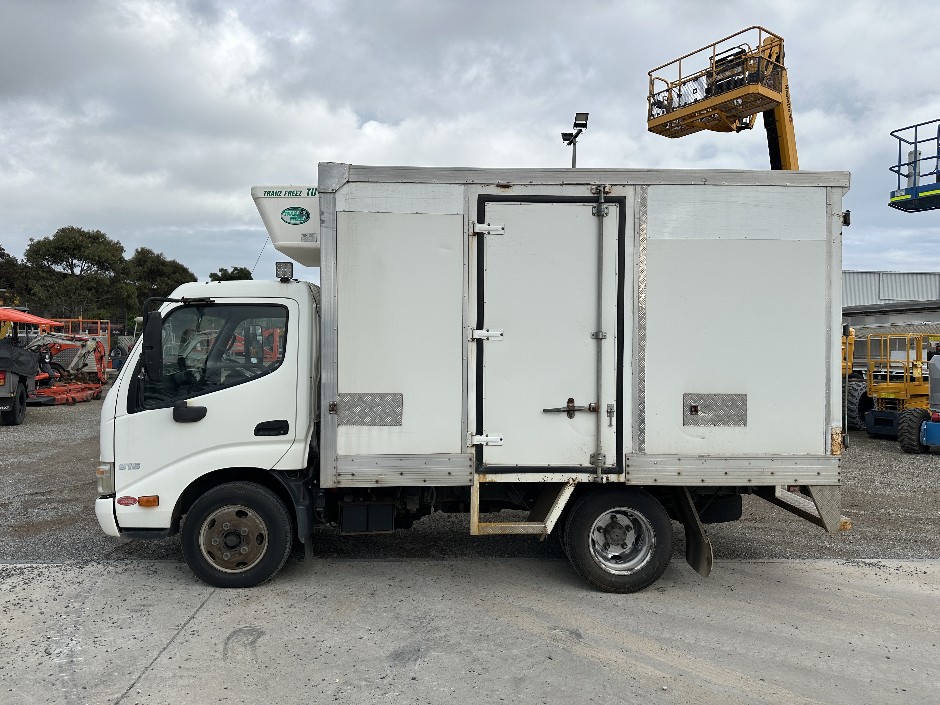 VIC - 2013 Hino 300 616 4x2 Refrigerated Pantech