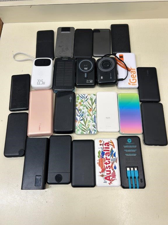 Approx 24 x Assorted Powerbanks