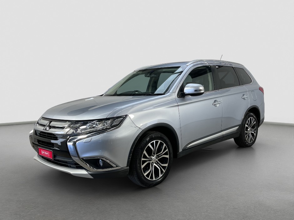 2015 Mitsubishi Outlander Exceed ZK AUTO AWD Diesel 7seats