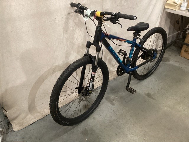 Giant Mountain Bike