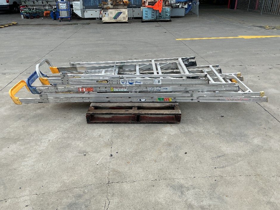 <p>Pallet Multi Size Ladders</p>