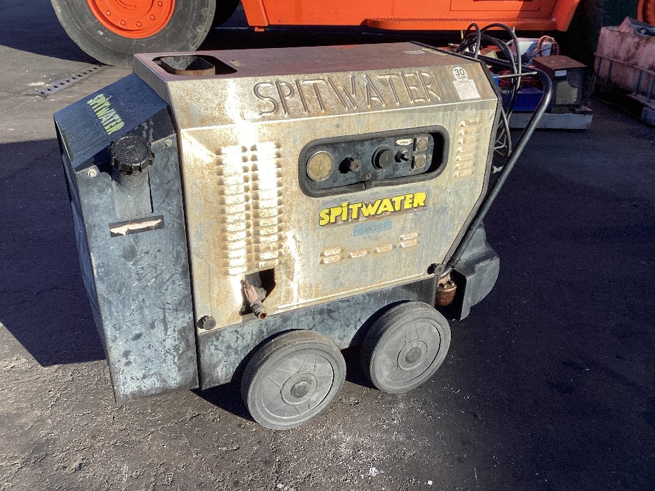 Spit water Hotwater Pressure Washer