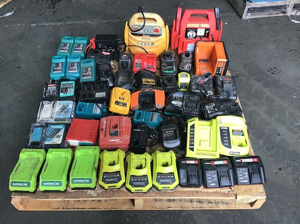 AEG/Makita/Ryobi/Hitachi Mixed Brand and Model Power Tool Battery Chargers/