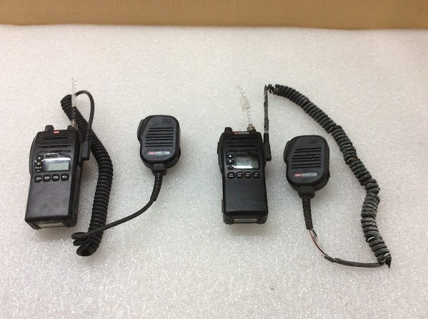 GME UHF CB Handheld Radio (Lot of 2)