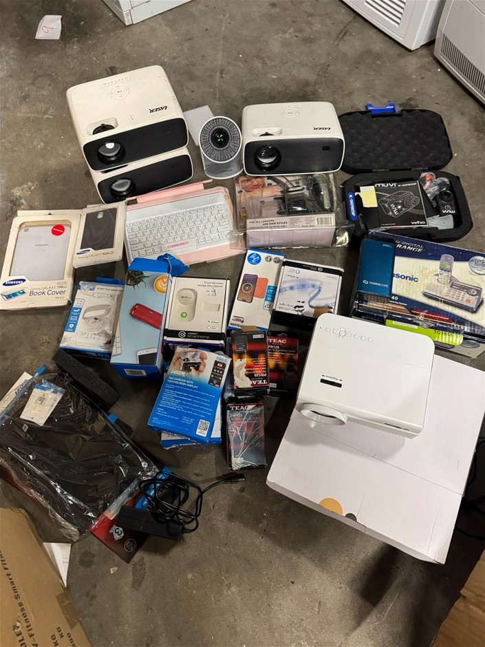 CLOSING DOWN SALE: Mixed lot of electrical goods