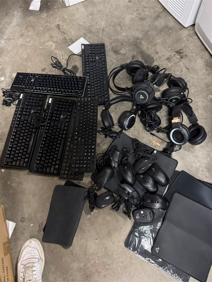 CLOSING DOWN SALE: Mixed lot of electrical goods