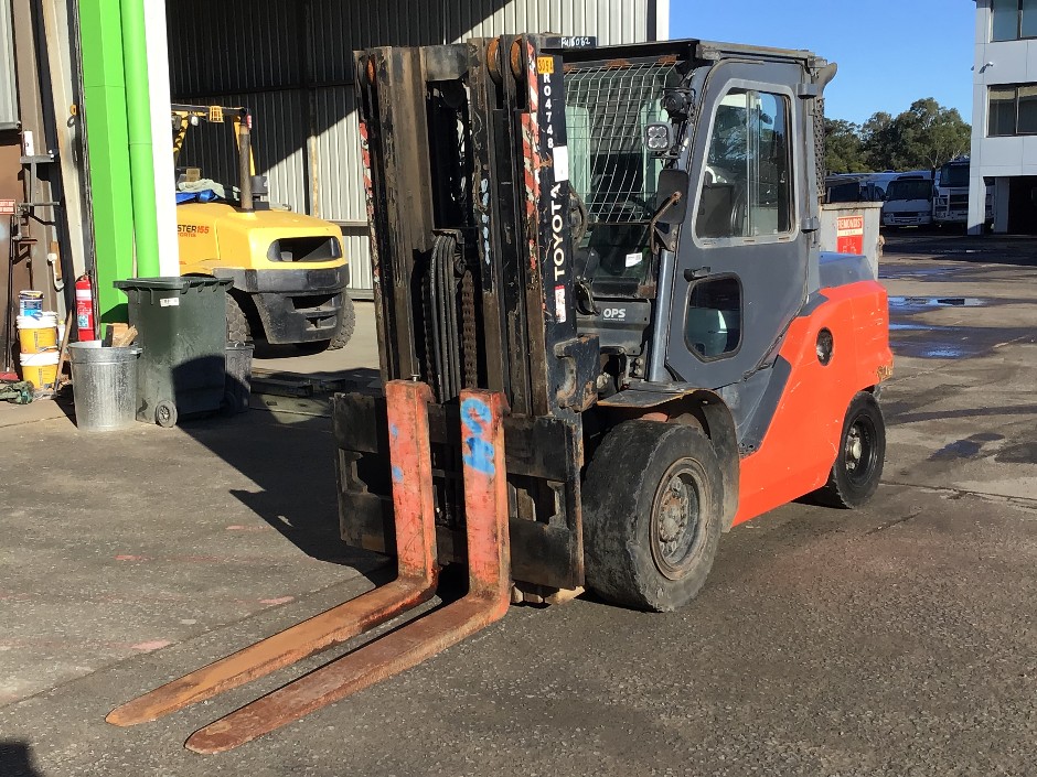 <p>2015 Toyota 5 Tonne Diesel Forklift</p>