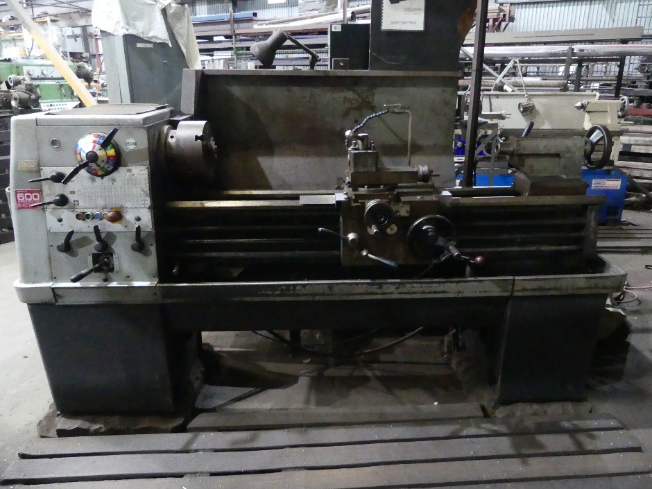 <p>Colchester Lathes Possibly 8000 Series Engine Lathe</p>
