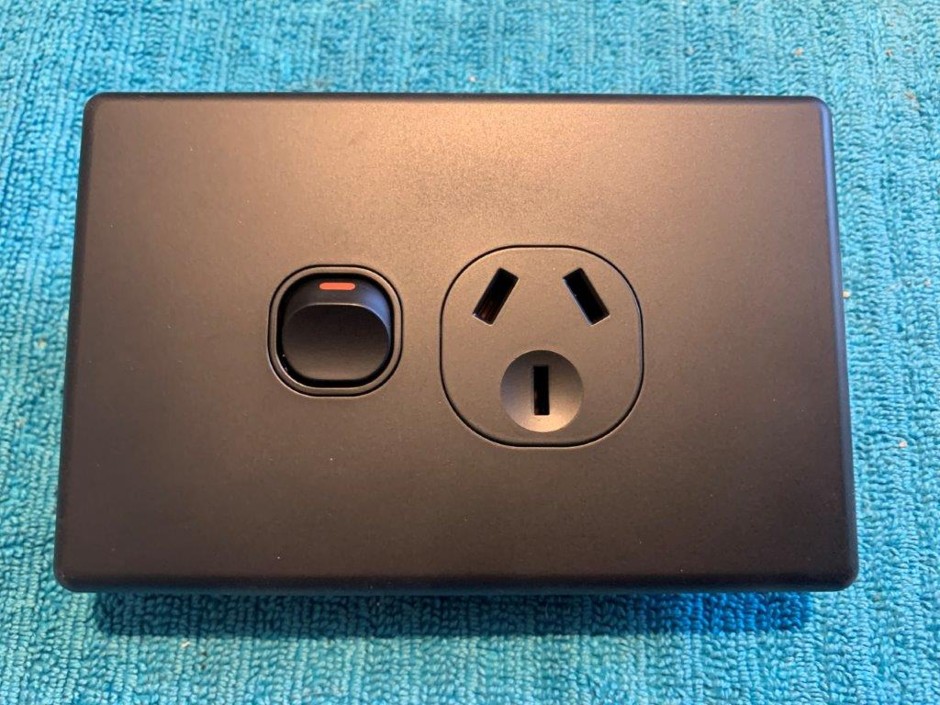 2 x Boxes of Jinhang Single Power Points, Black (Unused)