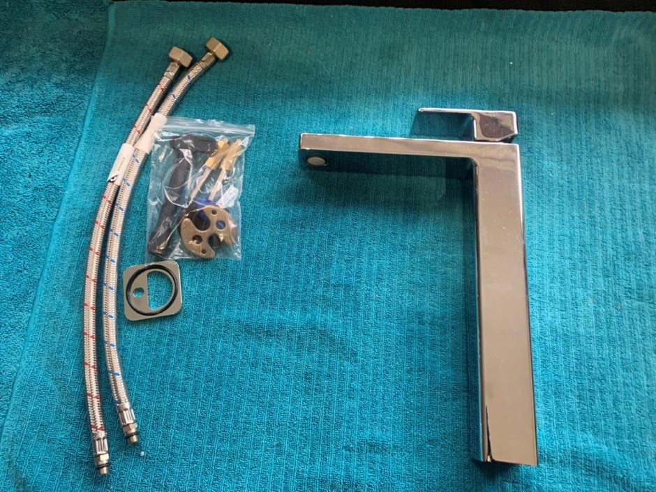 <p>1 x Box Dorf Epic Tower Basin Mixer Tap, Brass (Unused)</p>