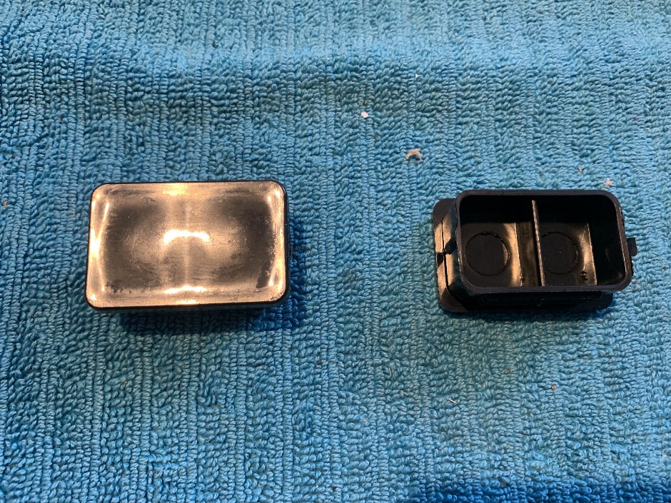 <p>Large Tub Comprising Rectangular End Caps (Unused)</p>