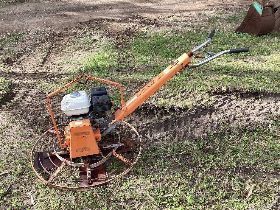 <p>Flexitool Concrete Trowel</p>