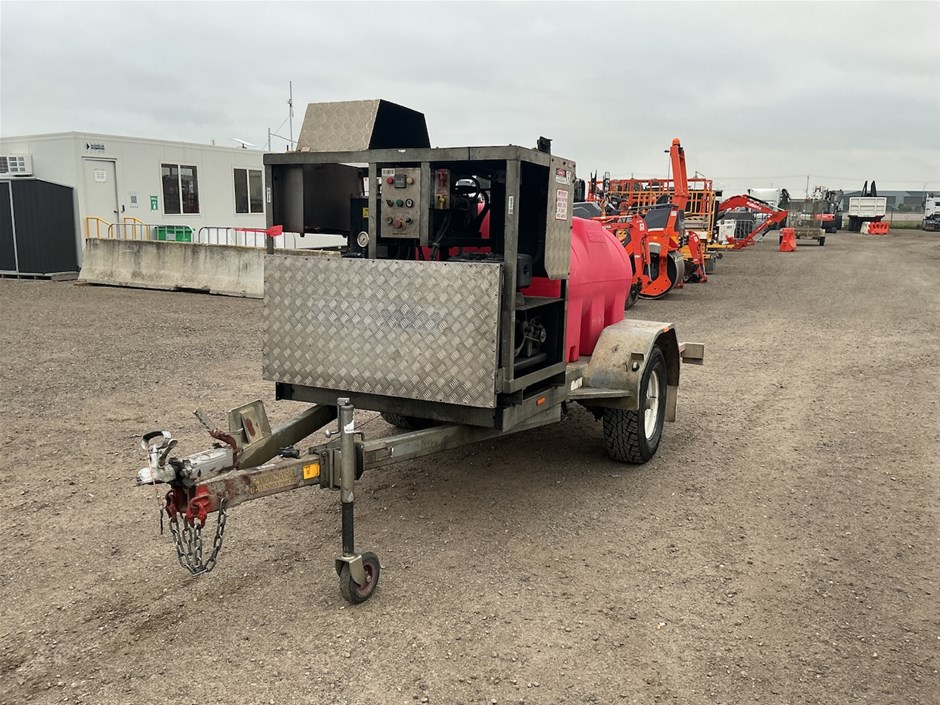<p>2018 TCLE Trailer Mounted Pressure Washer </p>