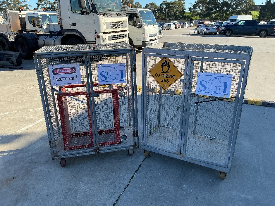 <p>2 x Mesh Cages on Casters.</p>