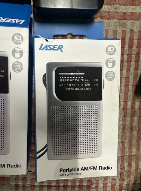 CLOSING DOWN SALE: Large Quantity of Radios