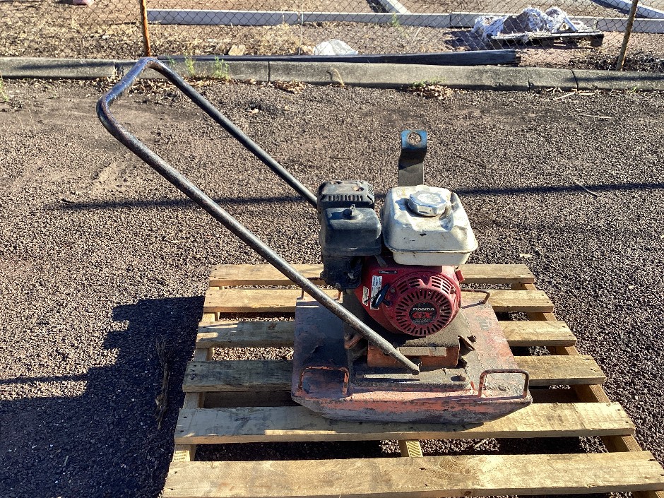 2013 EasyMix Plate Compactor 610H