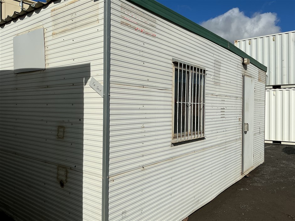 <p> 6m by 3m Transportable Office</p>