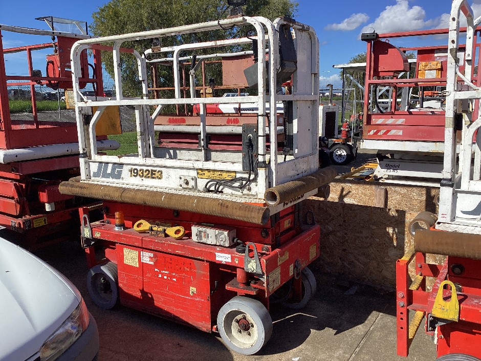 2000 JLG 1932E2 Electric Scissor Lift