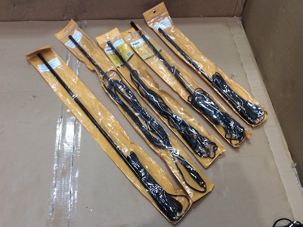 Axis Mixed Brand and Model Vehicle Car Antennas (Lot of 5)