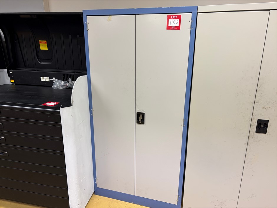 1x 2 Door Stationary Cupboard;