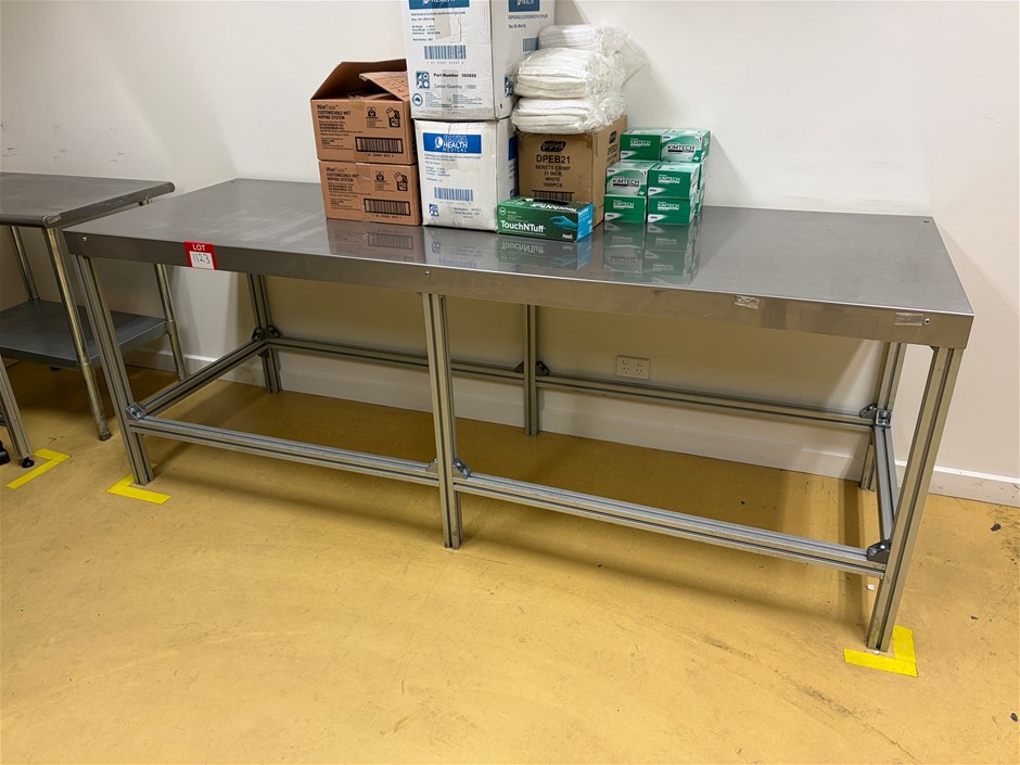 Stainless bench with Aluminium Frame