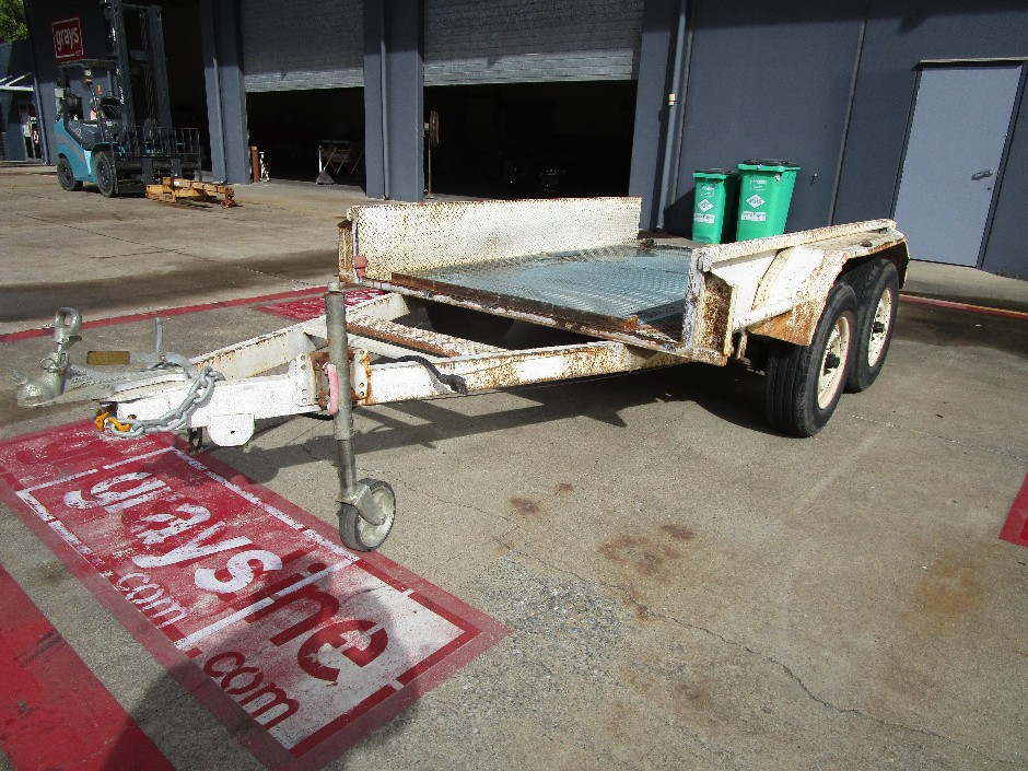 2007 TOWPAX BOX TRAILER Dual Axle