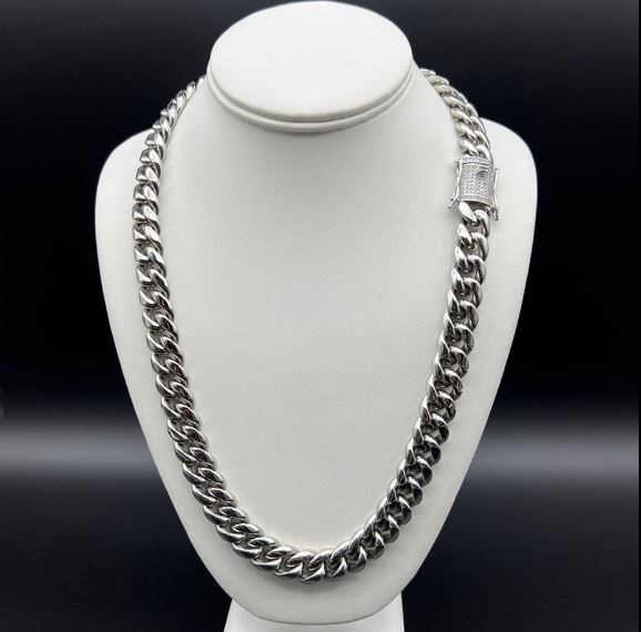18K Gold-Filled Cuban Necklace , AAA+ Cubic Zirconia Clasp, 8MM -  60.9cm