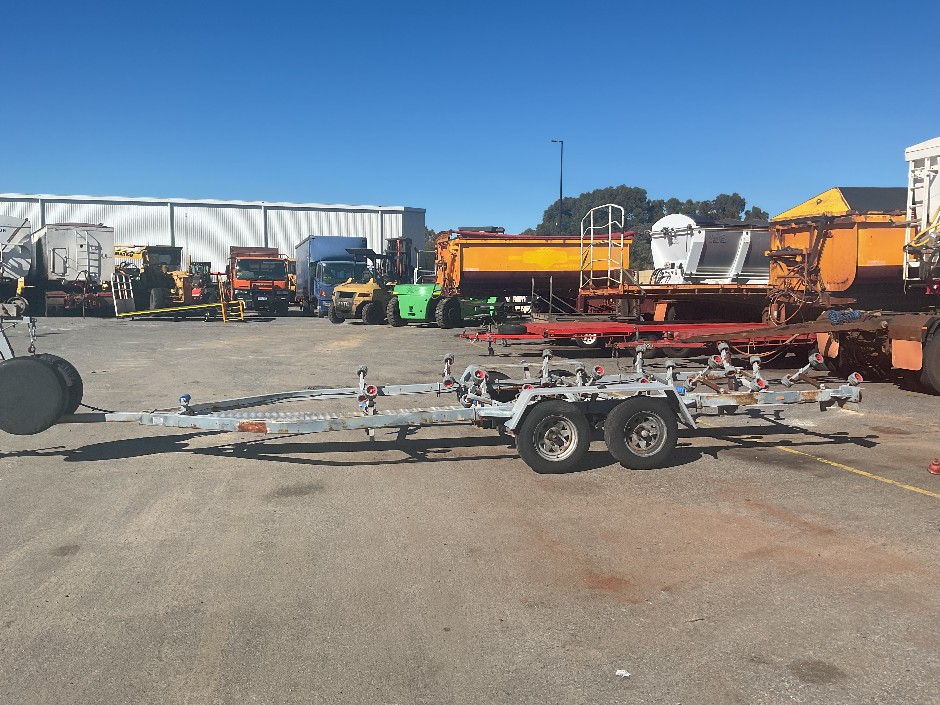2000 Polmac Boat Trailer