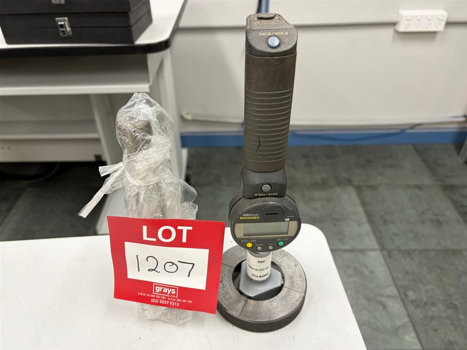 1 x Mitutoyo Digital Bore Gauge