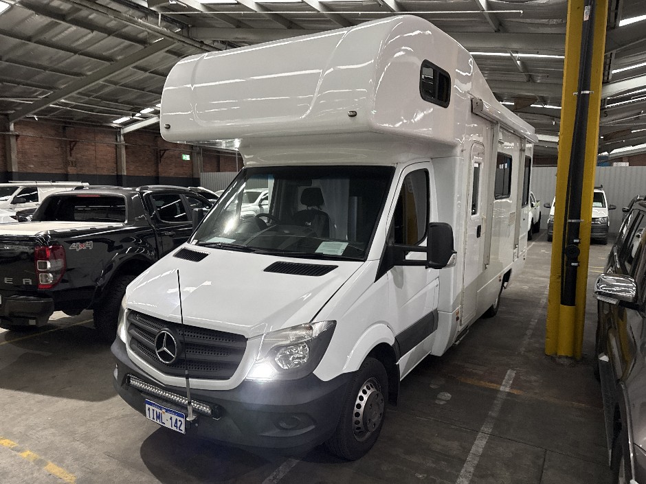 2017 Mercedes Benz River M721