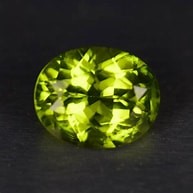 0.45 carat green peridot oval shape