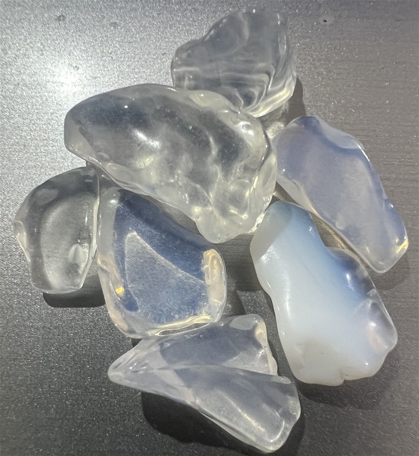 47.21 tcw  white opal rough
