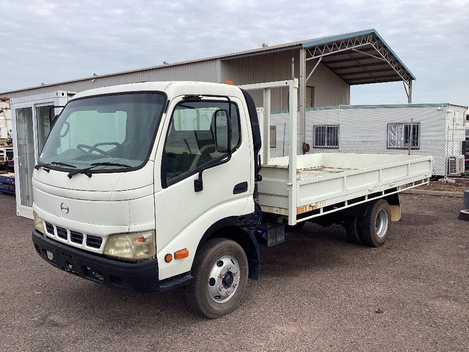 Hino Dutro 4x2 Tray Truck