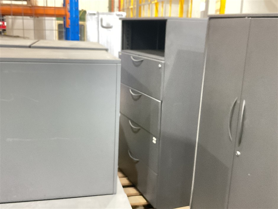 4-draw filing cabinet